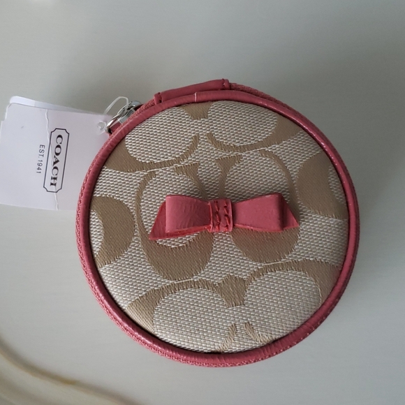 SOLDCoach Jewelry Pink/Khaki Bow Zipper Pouch Case - Picture 2 of 8